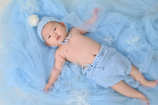 伊犁哈萨克孕妇上厕所肚子疼